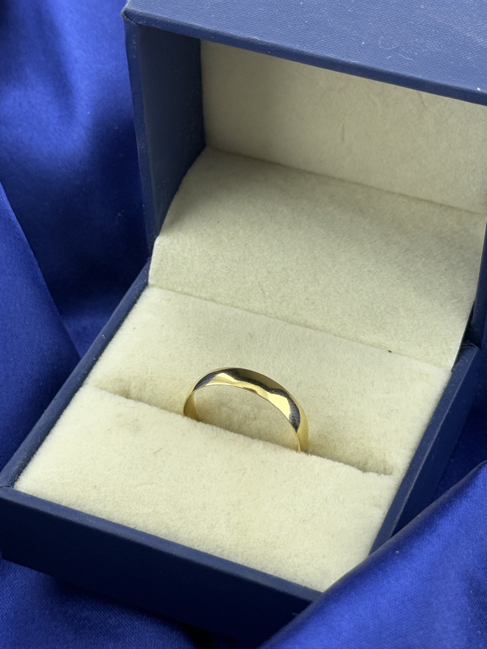 Aliança Classic 4mm em Ouro 18k